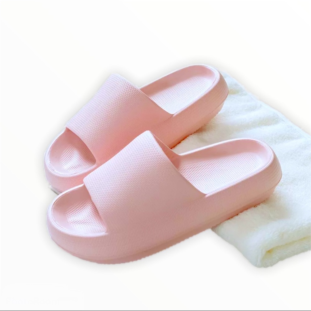 Summer DEAL: Pink - Thicken sole waterproof slides